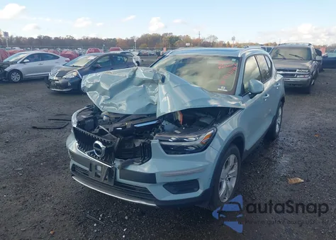 2019 Volvo Xc40 T5 Momentum/T5 R-Design z USA, uszkodzony, nr VIN YV4162XZ1K2019034